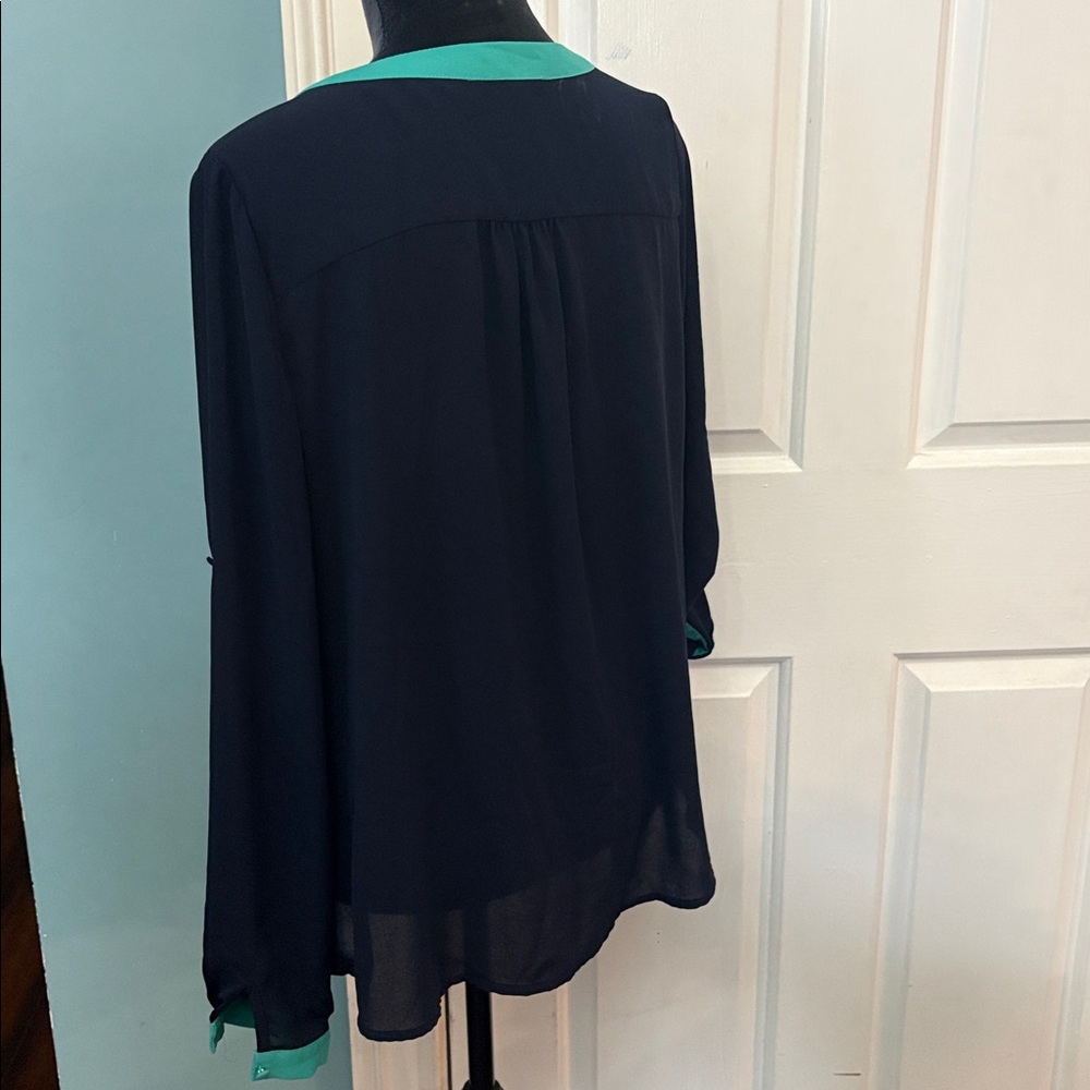 41 Hawthorn Navy Blouse with Teal Trim - Picture 5 of 6